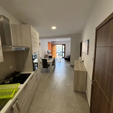 Cozy And Bright Room, Shared Flat