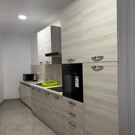 Cozy And Bright Room, Shared Flat *