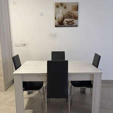 Cozy And Bright Room, Shared Flat