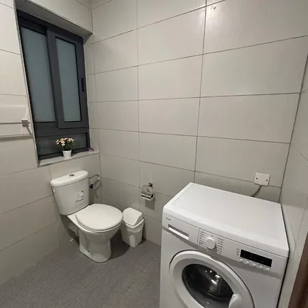 Bright - Private External Bathroom