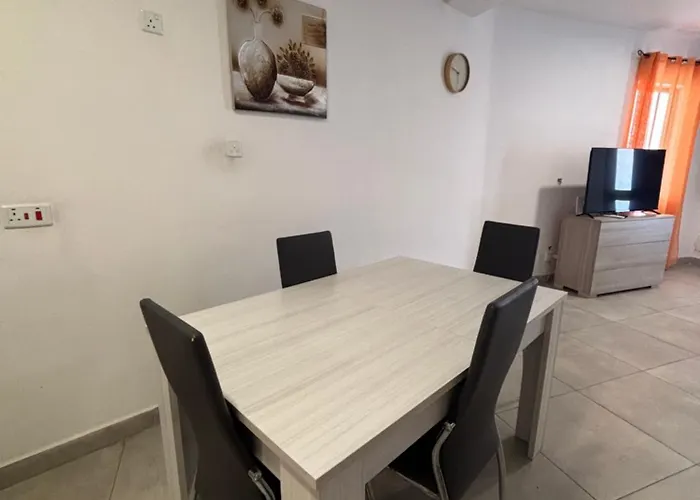 Cozy And Bright Room, Shared Flat *