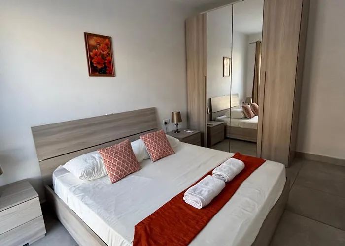 Cozy And Bright Room, Shared Flat * Msida